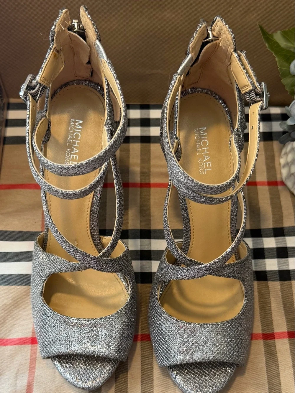 Michael Kors Silver Glitter Strappy Women’s Sandal Stilettos.